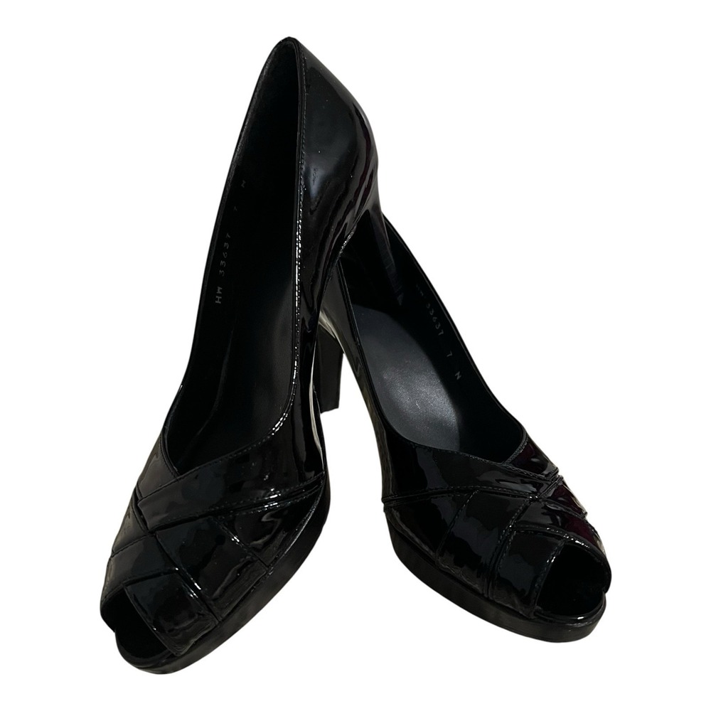 Stuart Weitzman Tulipbow Heels Size 7 Narrow Black Patent Peep Toe Pumps